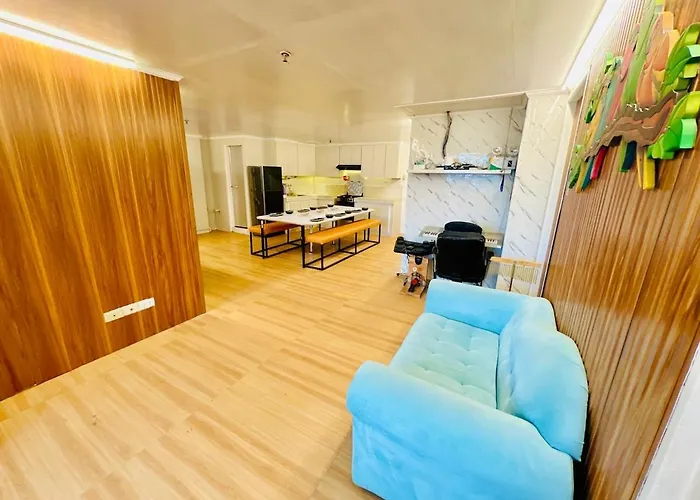 Apartment Letstay At Delsa 402 3-br 120-sqm Manila